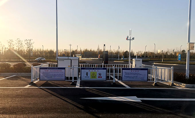 江蘇：緩解高峰執(zhí)勤壓力自動(dòng)巡航喊話智守交通崗