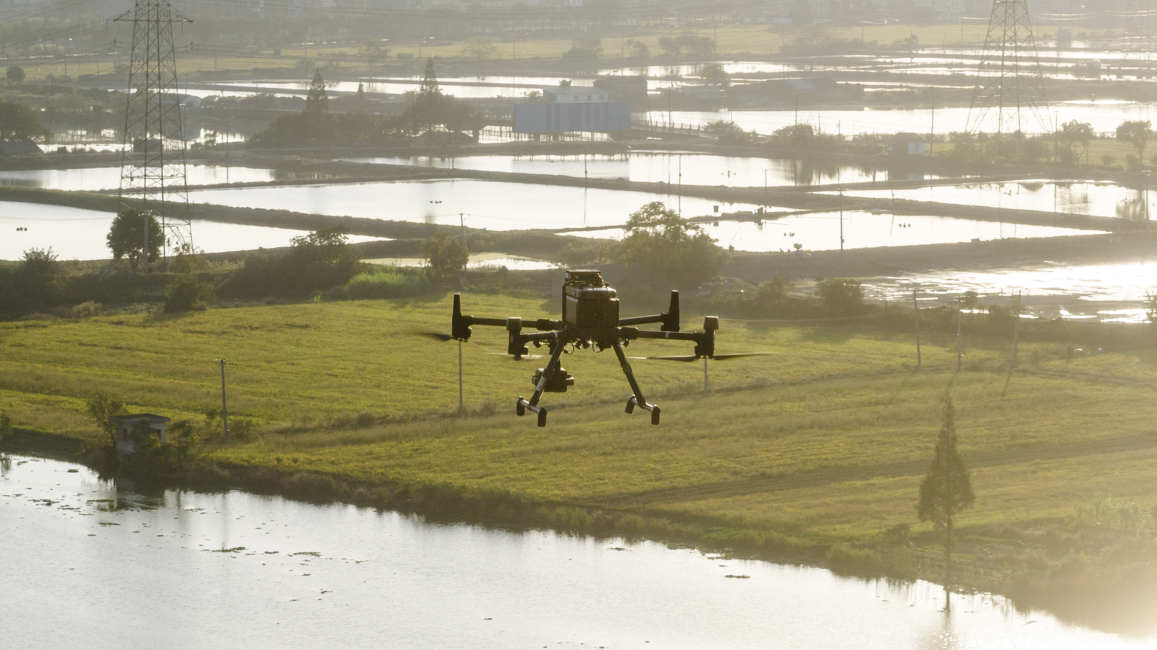 無人機(jī)AI識別算法如何選擇？6大關(guān)鍵因素解析